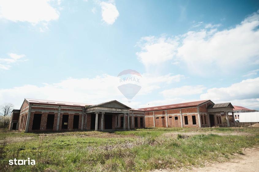 Spațiu comercial, de 1,800 mp, în Central
