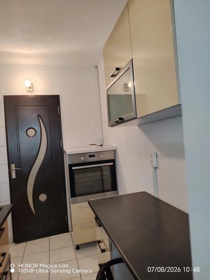 Apartament cu 3 camere decomandat în Bartolomeu