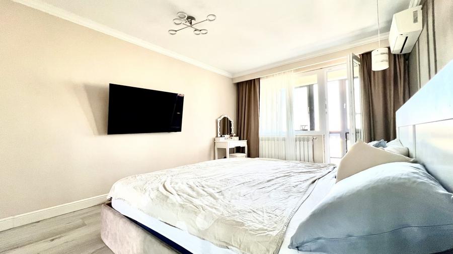 Apartament cu 3 camere semidecomandat, mobilat în Titan