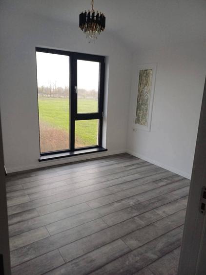 Casă cu 4 camere cu Teren 300 Mp în Vânători