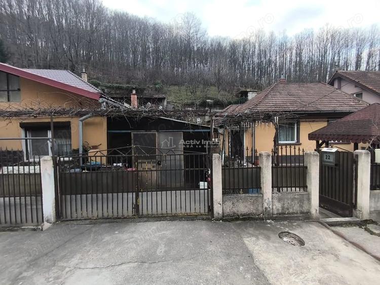 Casă cu Teren 180 Mp în Muncitoresc