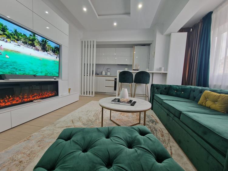 Apartament cu 3 camere decomandat, mobilat în Gara