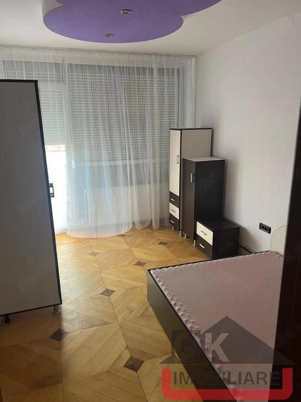 Apartament cu 3 camere decomandat în UTA