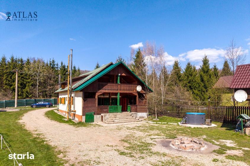 Casă cu 9 camere cu Teren 2600 Mp în Brăduț