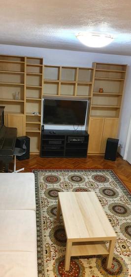 Apartament cu 2 camere decomandat în 1 Mai