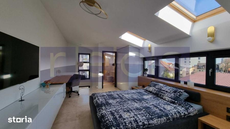 Casă cu 5 camere cu Teren 200 Mp în Văcăresti
