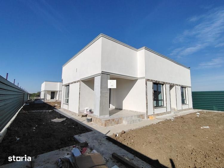 Casă cu 4 camere cu Teren 500 Mp în Periș