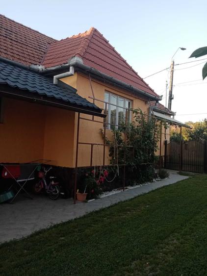 Casă cu 4 camere în Ideciu de Sus