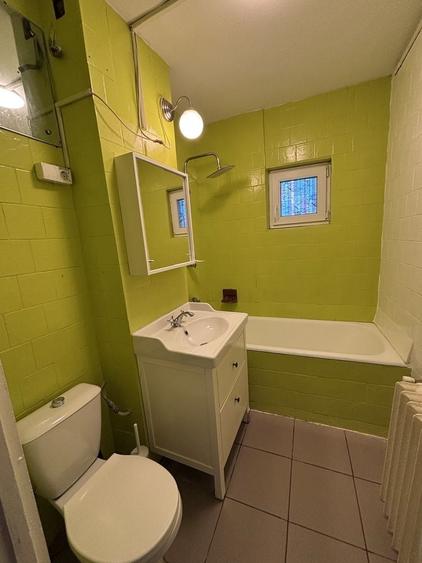 Apartament cu 3 camere decomandat în Dobroești