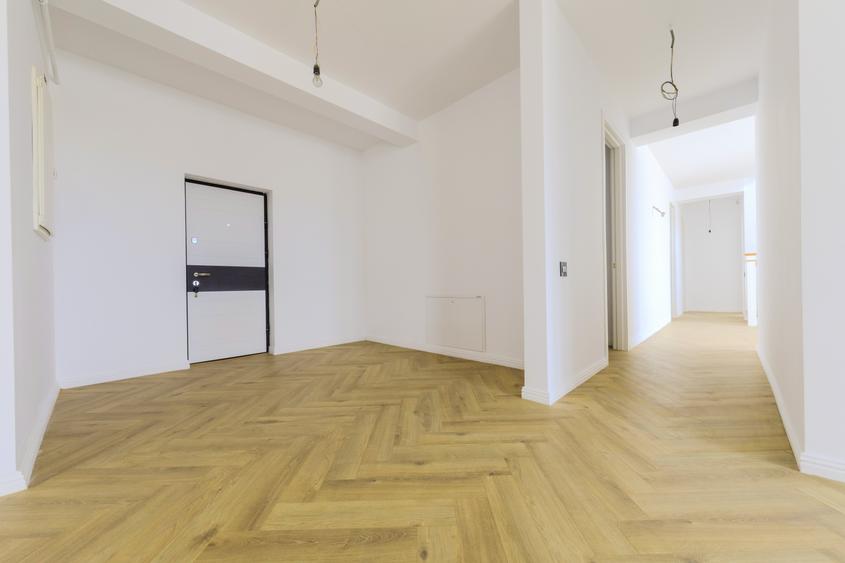 Duplex cu 6 camere cu Canalizare în Timpuri Noi
