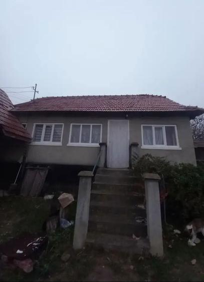Casă cu 2 camere în Central