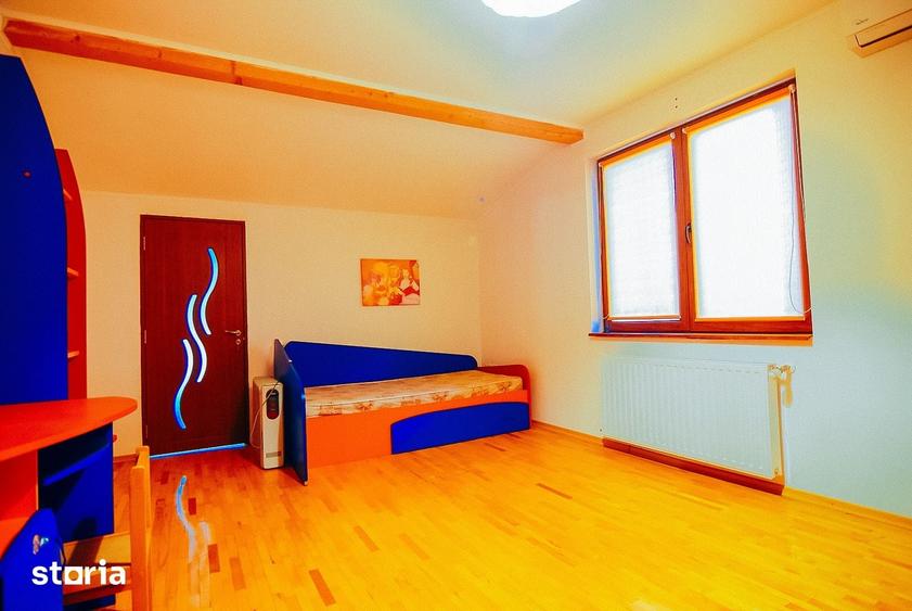 Casă cu 5 camere cu Teren 500 Mp în Odobești
