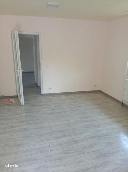 Casă cu 3 camere cu Teren 184 Mp în Chitila