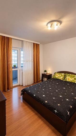 Apartament cu 3 camere decomandat în Central