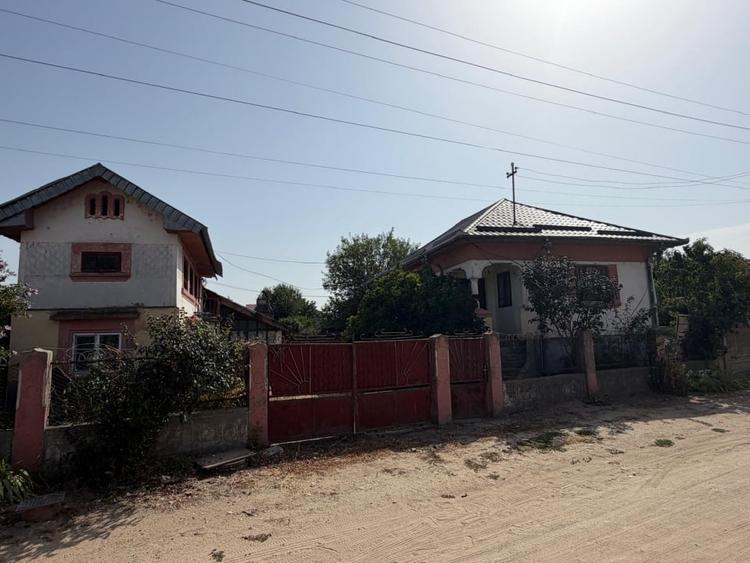 Casă individuală cu 3 camere cu Canalizare în Secui