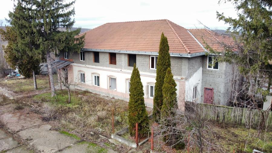 Teren de 30000 mp, în Podu Turcului
