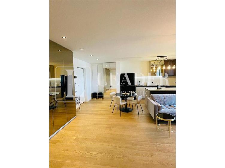 Apartament cu 3 camere decomandat, mobilat în Barbu Văcărescu