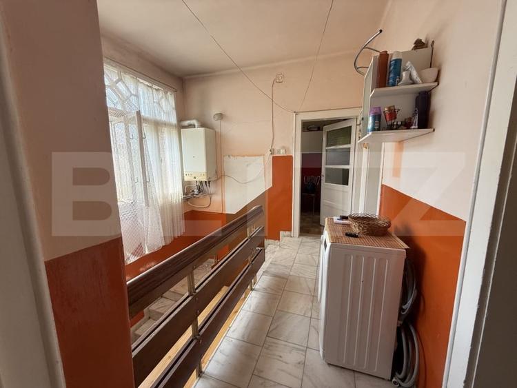 Apartament cu 3 camere decomandat, mobilat în Central