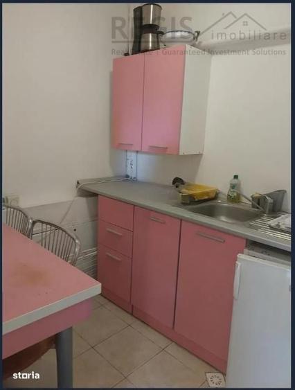 Casă cu 4 camere cu Teren 500 Mp în Central