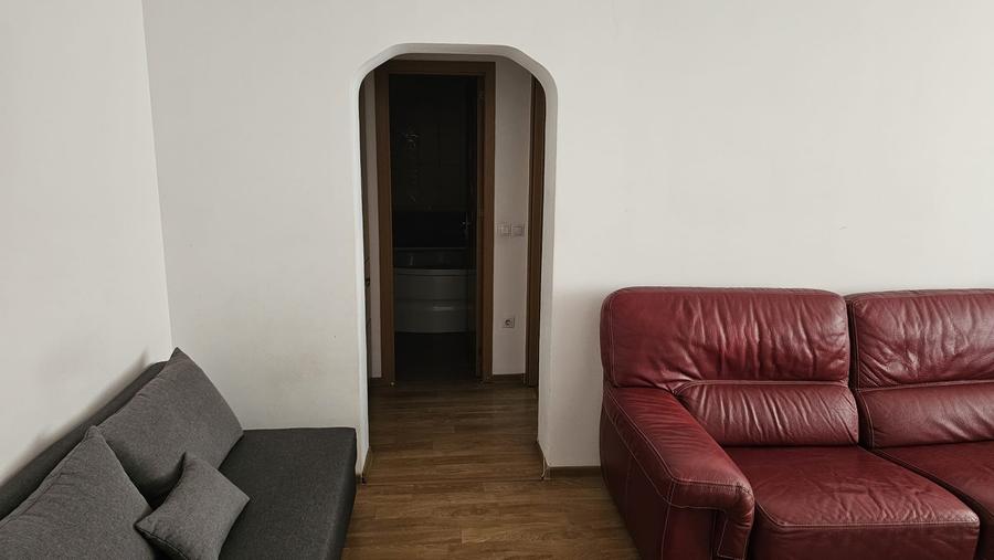 Apartament cu 2 camere semidecomandat, mobilat în Podu Roș — fotografia 3