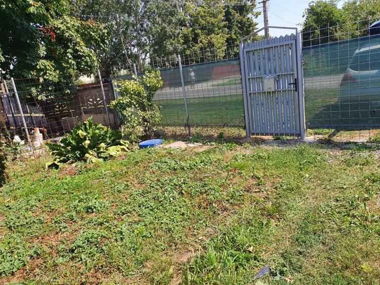 Teren Construcții intravilan de 1000 mp, în Poienarii Burchii