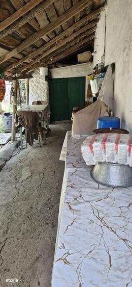 Casă cu 4 camere în Naipu