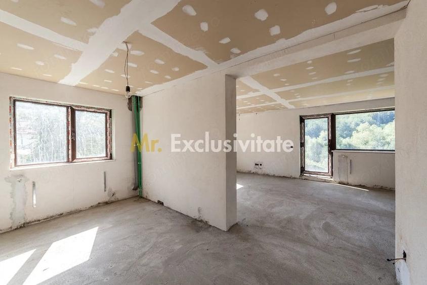 Casă cu Teren 1012 Mp în Merișani