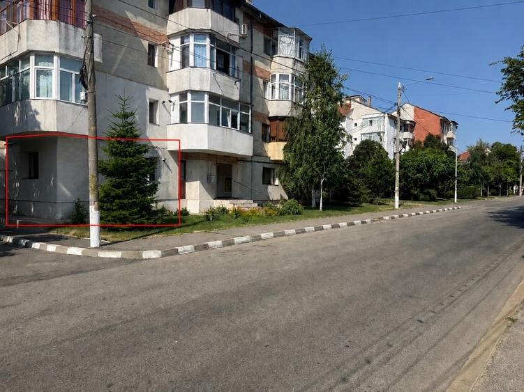 Garsonieră decomandată în Central