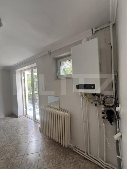 Spațiu comercial, de 18.5 mp, în Decebal