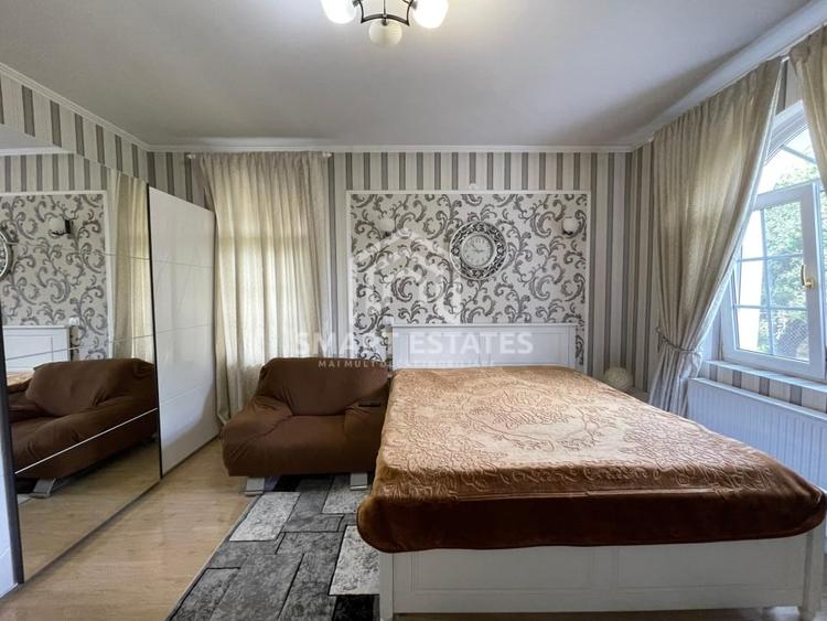 Casă individuală cu 7 camere decomandat cu Canalizare în Alexandru Obregia