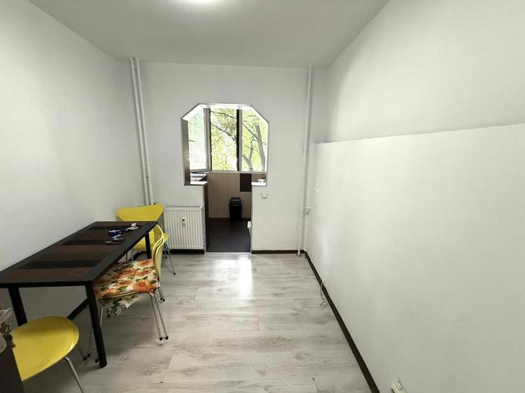 Apartament cu 3 camere decomandat în Lujerului