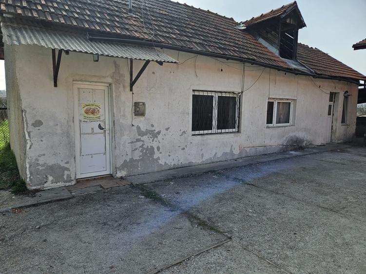 Casă cu 2 camere în Central