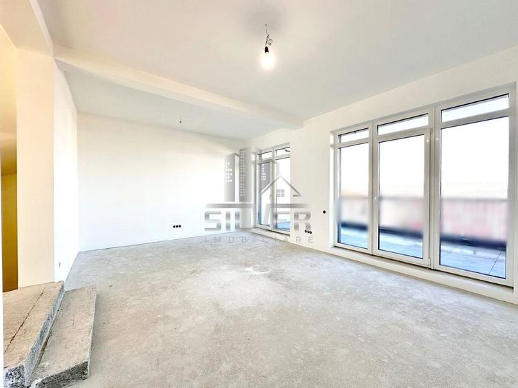 Duplex cu 4 camere cu Canalizare în Florești