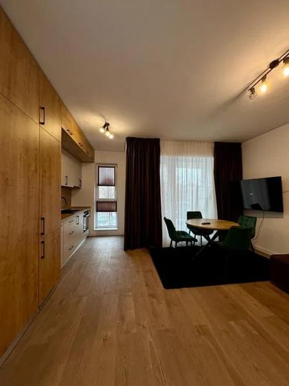 Apartament cu 2 camere decomandat, mobilat în Regie