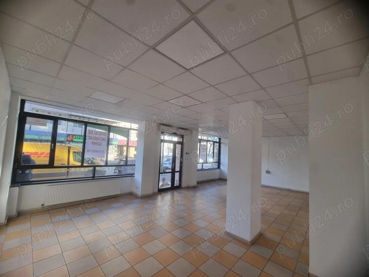 Spațiu comercial, de 82 mp, în Micro 12
