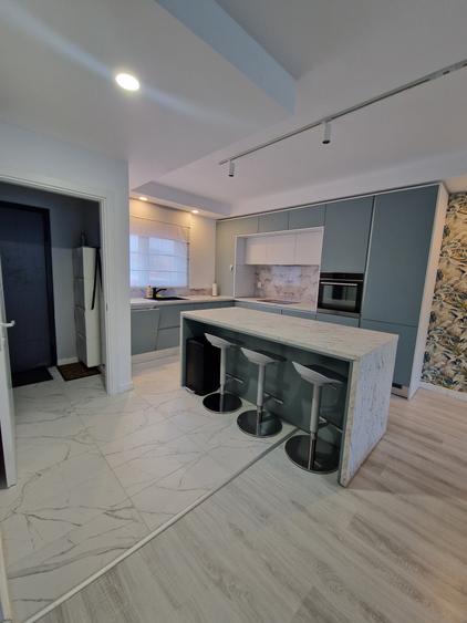 Duplex cu 4 camere cu Piscina în Ștefăneștii de Jos
