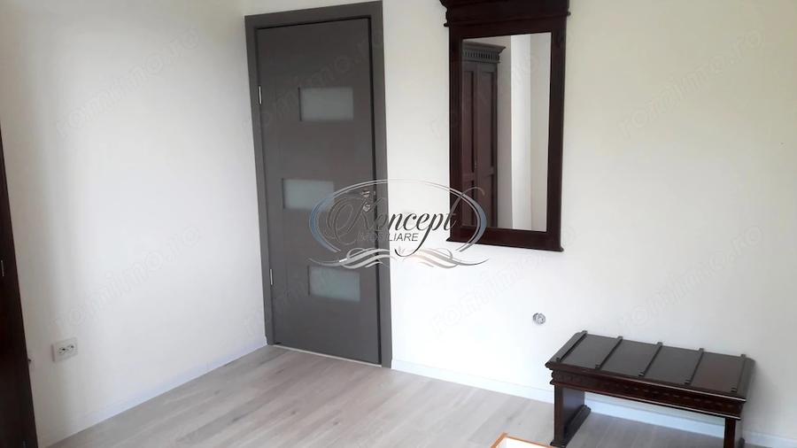 Apartament cu 3 camere semidecomandat, mobilat în Sopor