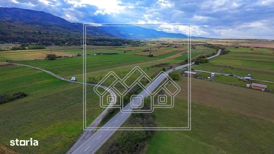 Teren extravilan intre Talmaciu si Sadu - 3942 mp - 4