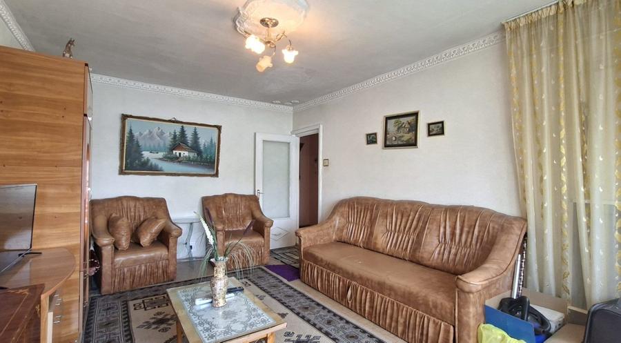 Apartament cu 2 camere decomandat în Micro 21