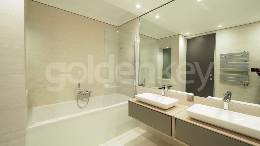 Apartament cu 5 camere semidecomandat, mobilat în Primăverii