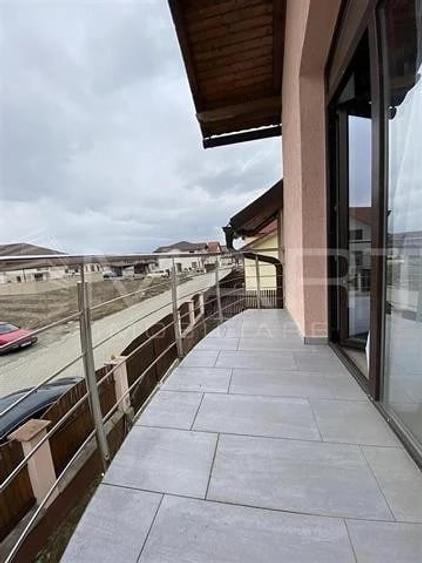 Casă cu 5 camere cu Teren 200 Mp în Central