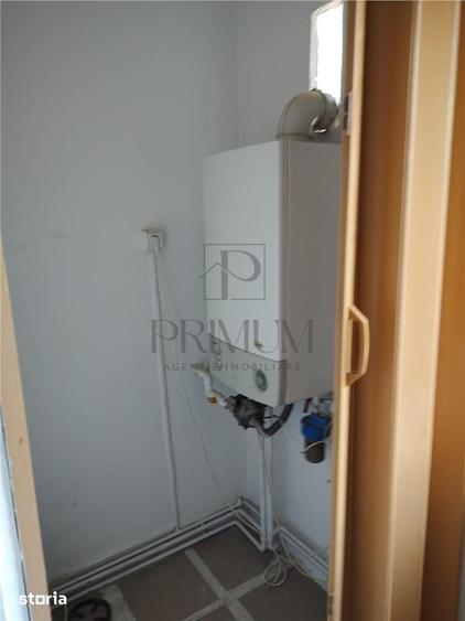 Apartament cu 4 camere decomandat în Girocului