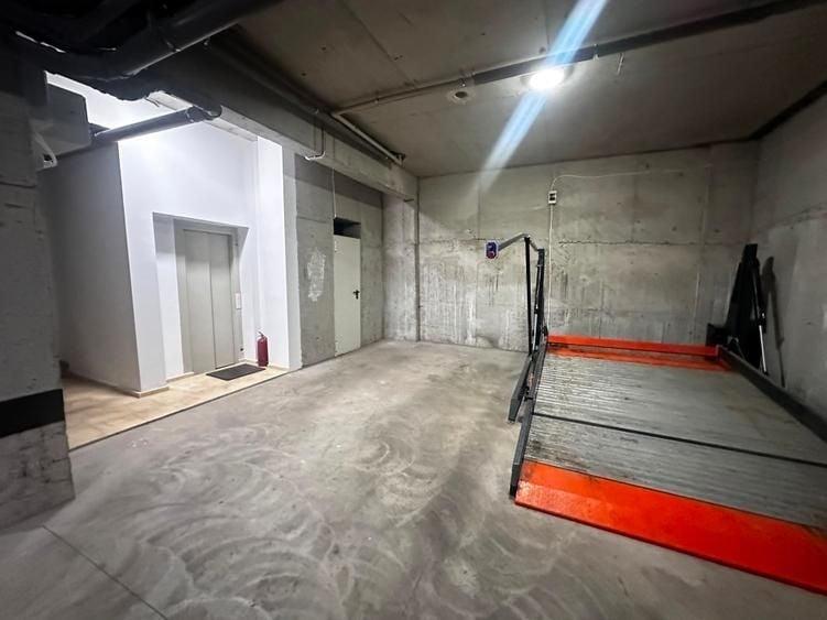 Apartament cu 3 camere semidecomandat, mobilat în Domenii