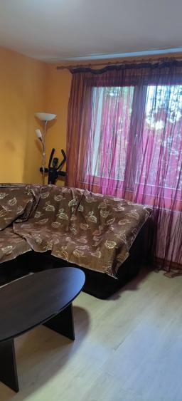Apartament cu 3 camere semidecomandat în Basarab