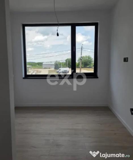 Casă cu 4 camere cu Teren 302 Mp în Tunari