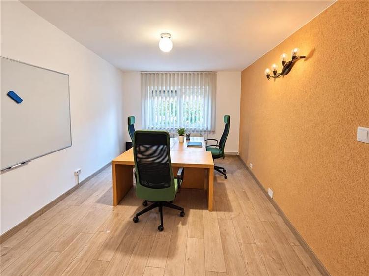 Apartament cu 2 camere decomandat în Tractorul