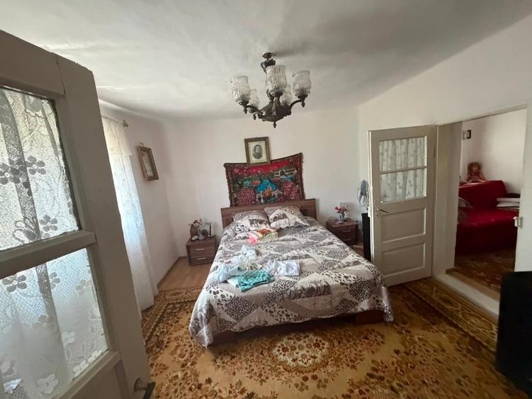 Casă individuală cu 4 camere cu Teren 4680 Mp în Lanurile