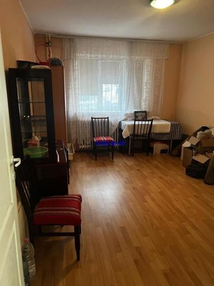 Apartament cu 3 camere în Tomis Nord