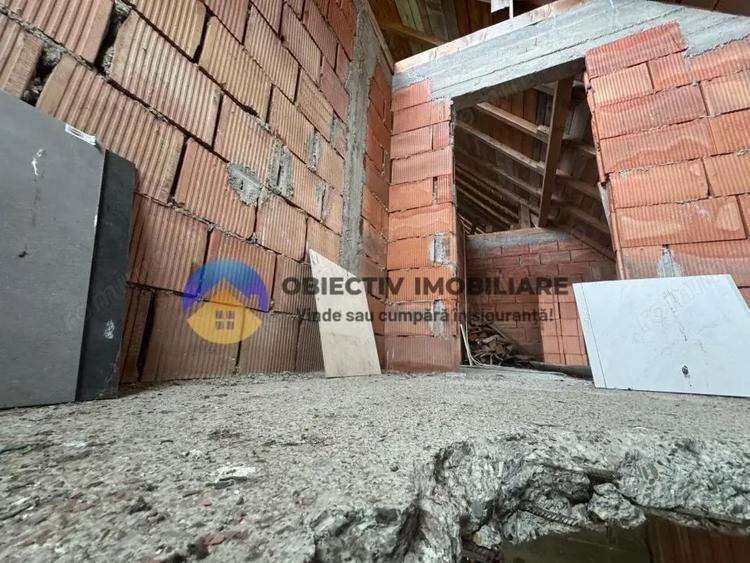 Casă cu 4 camere cu Teren 1800 Mp în Grumăzești