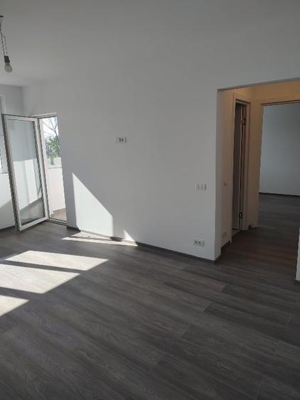Apartament cu 2 camere semidecomandat în Gorjului